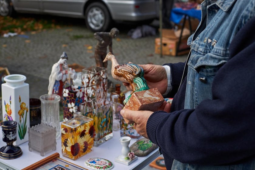 Giełda staroci pod Iglicą