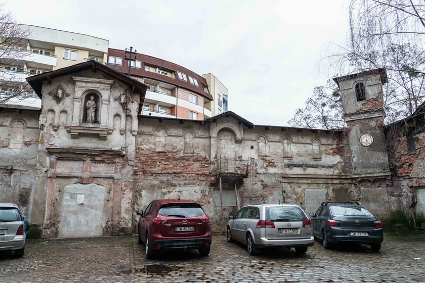 Dawna wytwórnia wódek i likierów Carla Schirdewana obecnie