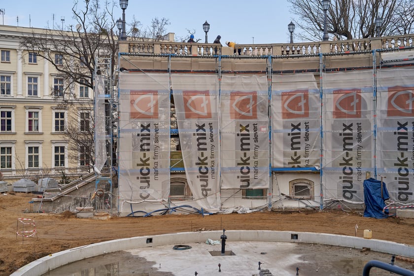 Remont Bastionu Sakowego na wzgórzu Partyzantów.