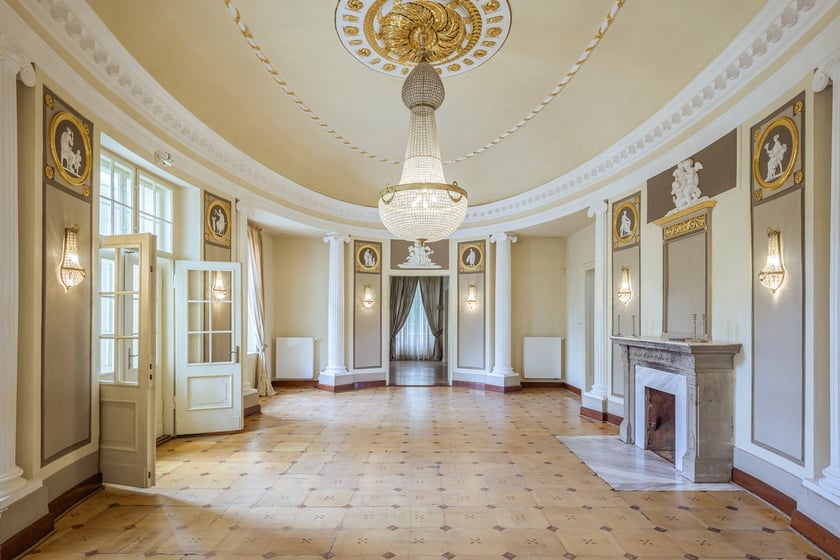 Zespół pałacowo-folwarczny w Samotworze