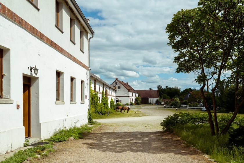 Zespół pałacowo-folwarczny w Samotworze