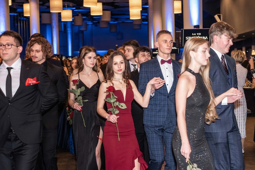 Studniówka maturzystów VII LO we Wrocławiu