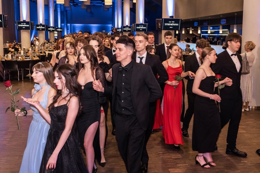 Studniówka maturzystów VII LO we Wrocławiu