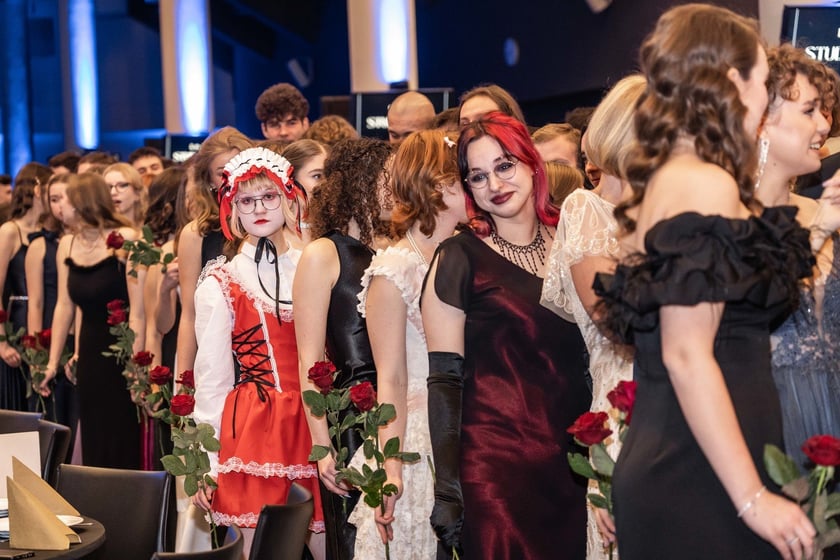 Studniówka maturzystów VII LO we Wrocławiu