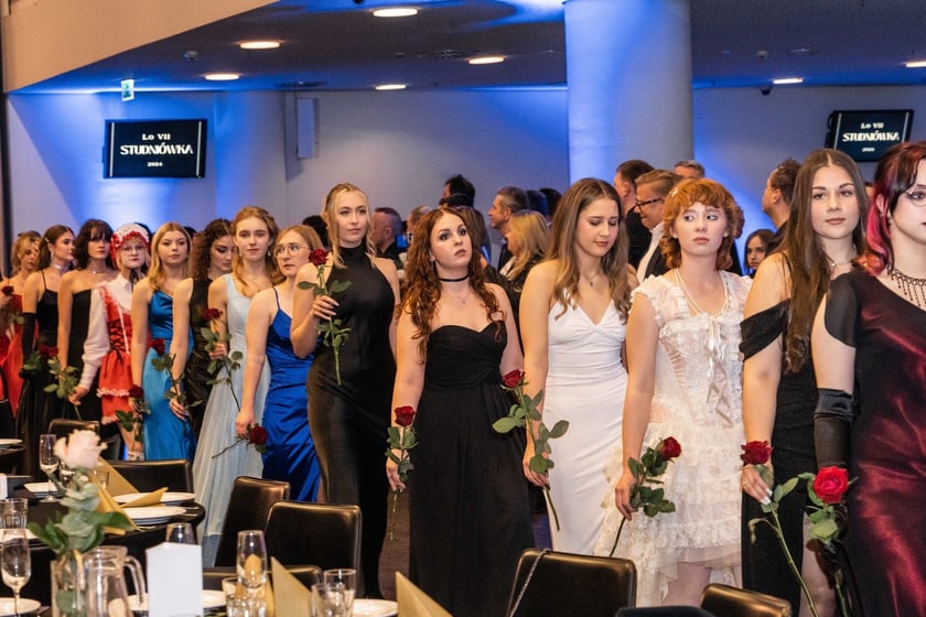 Studniówka maturzystów VII LO we Wrocławiu
