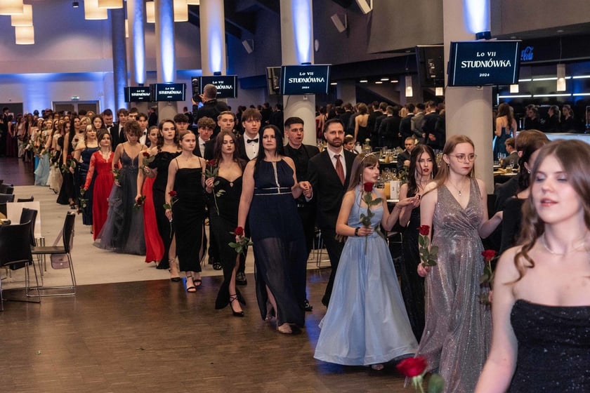 Studniówka maturzystów VII LO we Wrocławiu