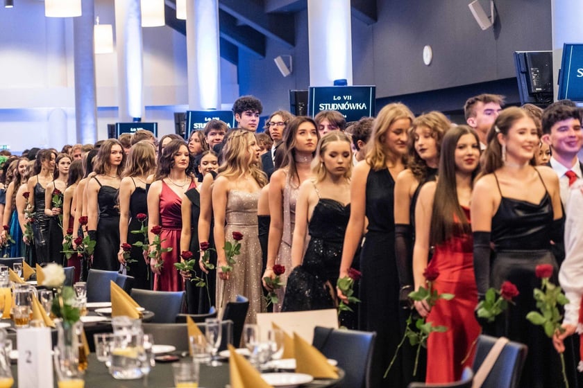 Studniówka maturzystów VII LO we Wrocławiu