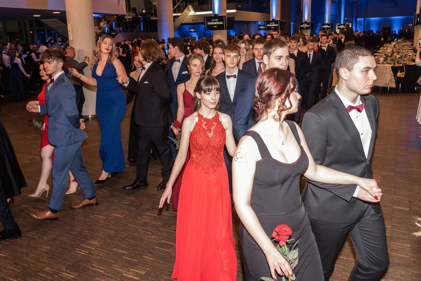 Studniówka maturzystów VII LO we Wrocławiu