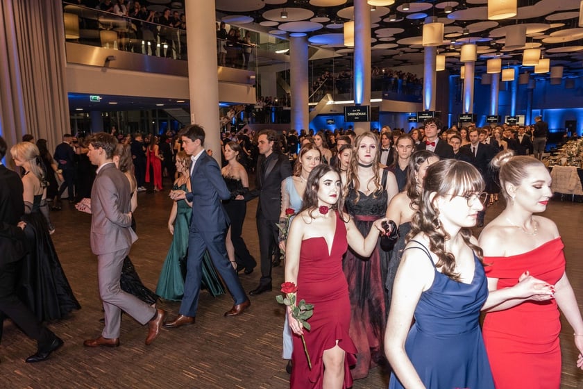 Studniówka maturzystów VII LO we Wrocławiu