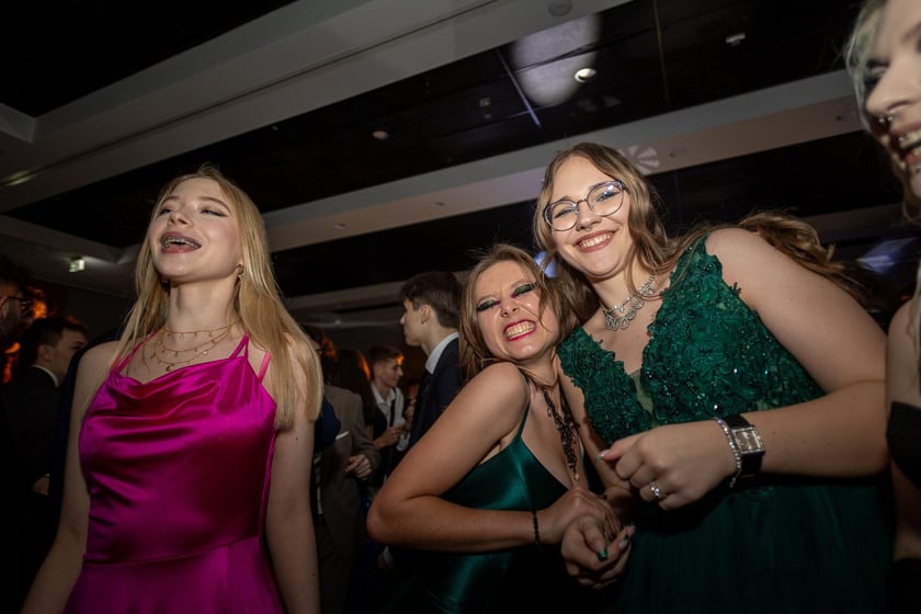 Studni&oacute;wka uczni&oacute;w&nbsp;klas maturalnych XIII LO im. Aleksandra Fredry we Wrocławiu