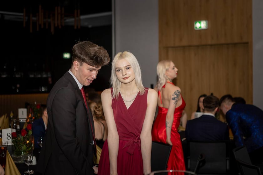 Studni&oacute;wka uczni&oacute;w&nbsp;klas maturalnych XIII LO im. Aleksandra Fredry we Wrocławiu