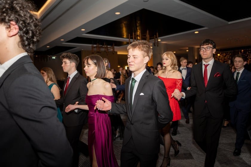 Studni&oacute;wka uczni&oacute;w&nbsp;klas maturalnych XIII LO im. Aleksandra Fredry we Wrocławiu