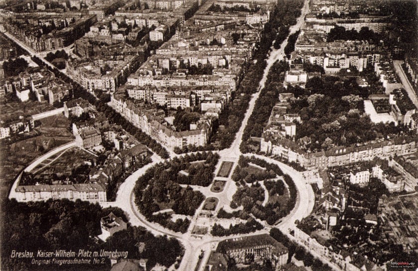 Lata 1910-1920 , plac Powstańców Śląskich i okolice, widok od południa.