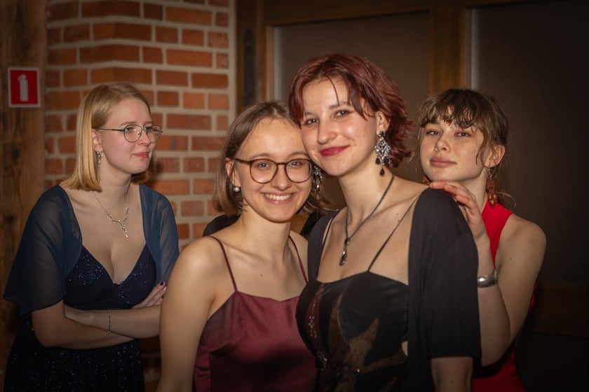 Studni&oacute;wka III LO im. Adama Mickiewicza we Wrocławiu (10 lutego 2024)