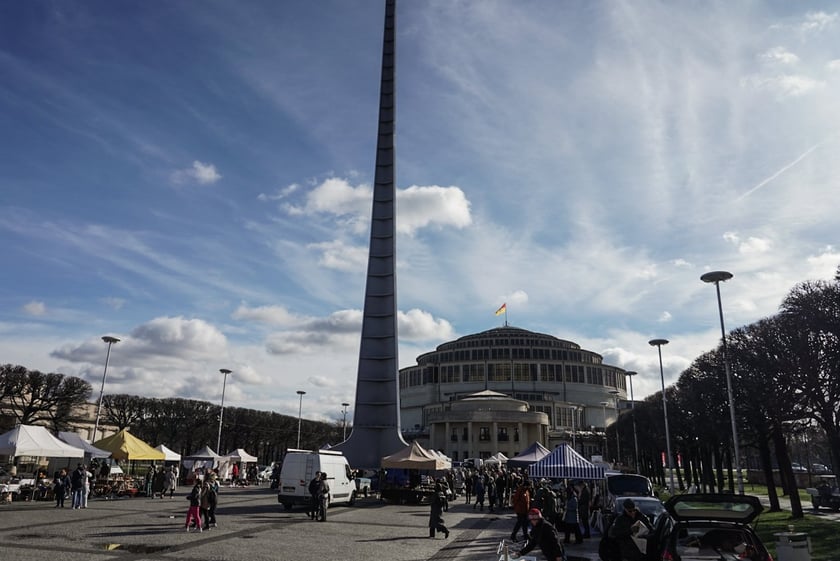 Giełda staroci pod Iglicą 24 lutego