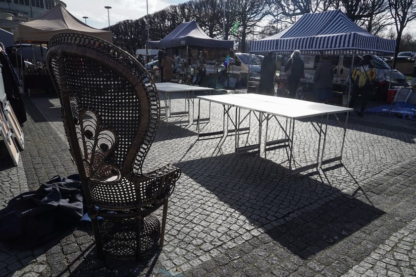 Giełda staroci pod Iglicą 24 lutego