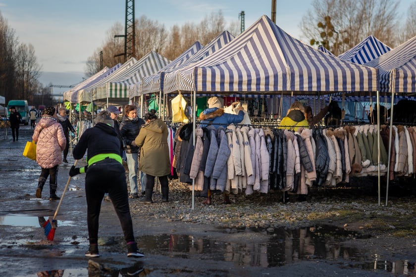 Bazar na dworcu Świebodzkim, luty 2024