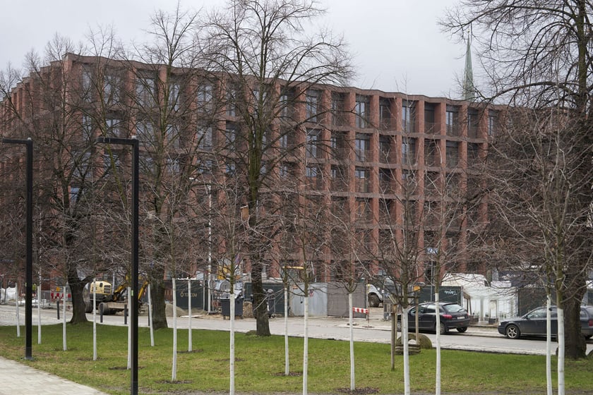 Budowa Bernardyńskiej 4, luty 2024