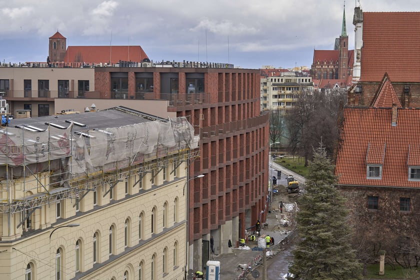 Budowa Bernardyńskiej 4, luty 2024