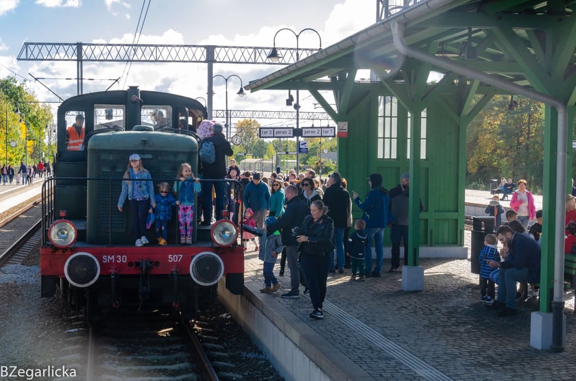 Wystawa lokomotyw i wagonów zorganizowana przez Klub Sympatyków Kolei we Wrocławiu