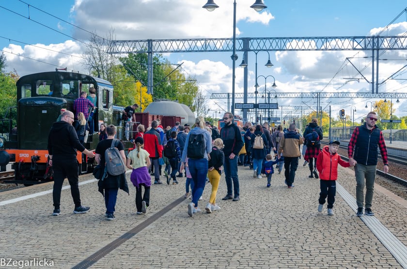 Wystawa lokomotyw i wagonów zorganizowana przez Klub Sympatyków Kolei we Wrocławiu