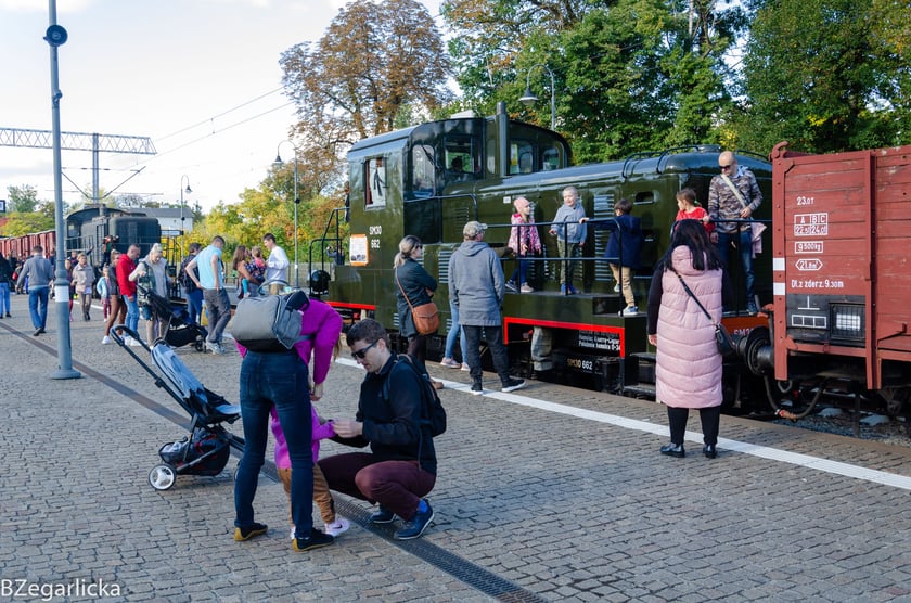 Wystawa lokomotyw i wagonów zorganizowana przez Klub Sympatyków Kolei we Wrocławiu