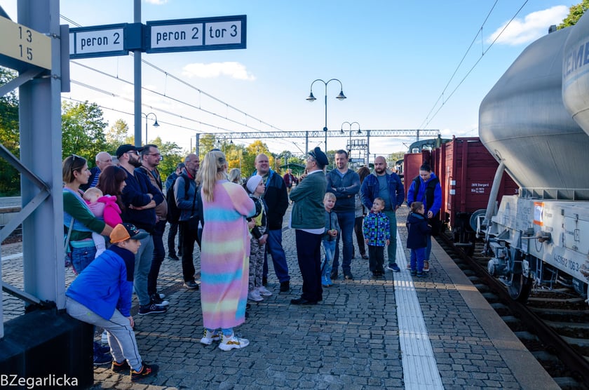 Wystawa lokomotyw i wagonów zorganizowana przez Klub Sympatyków Kolei we Wrocławiu