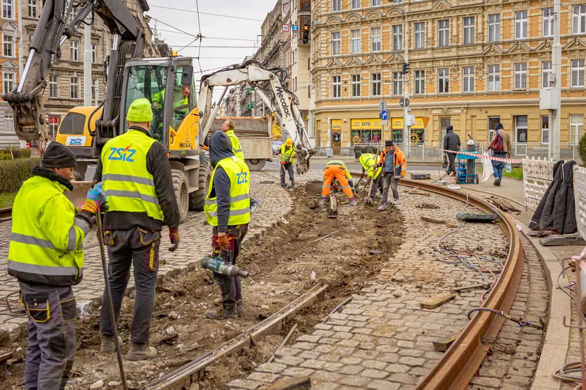 Remont torowiska na placu Powstańców Wielkopolskich. Wrocław, 9 marca 2024