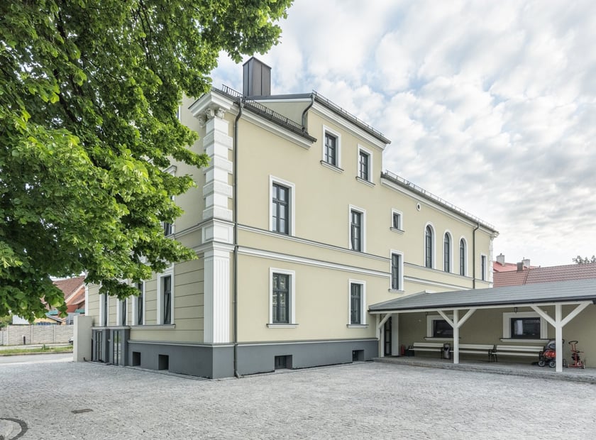 Hotel Jutrzenka: Jelcz - Laskowice