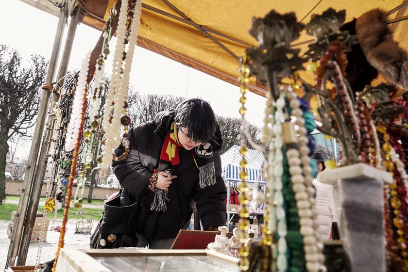 Giełda staroci pod Iglicą - niedziela 23 marca