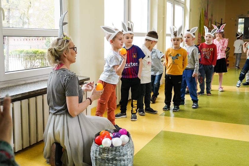 Spotkanie z Zajączkiem w Przedszkolu nr 149 „Tęczowa Polanka”