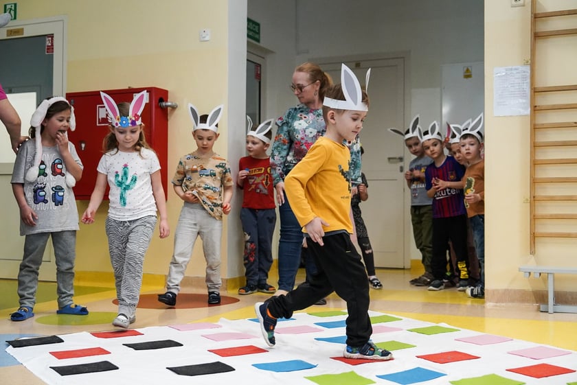 Spotkanie z Zajączkiem w Przedszkolu nr 149 „Tęczowa Polanka”