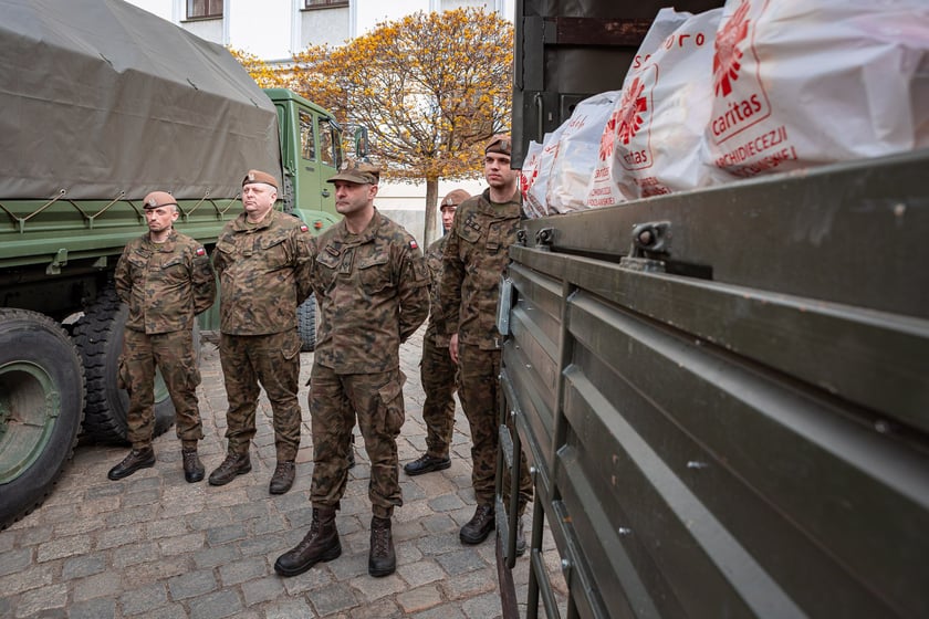 Caritas rozdał ubogim 600 paczek
