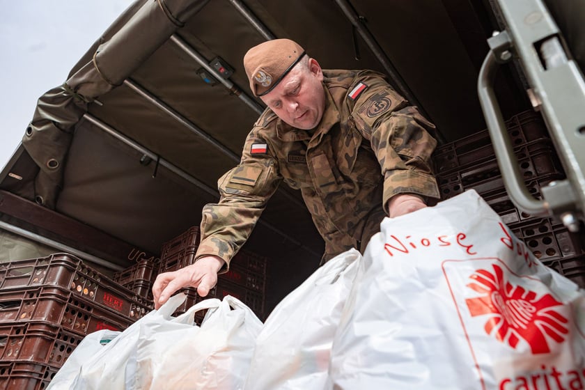 Caritas rozdał ubogim 600 paczek