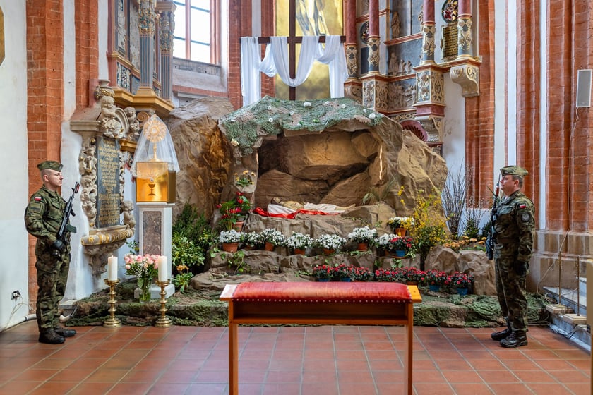 Grób pański w kościele garnizonowym we Wrocławiu