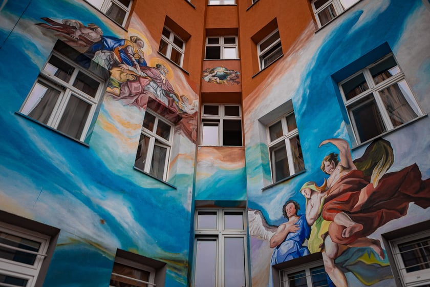 Wrocławskie Nadodrze. Kolorowe podwórko