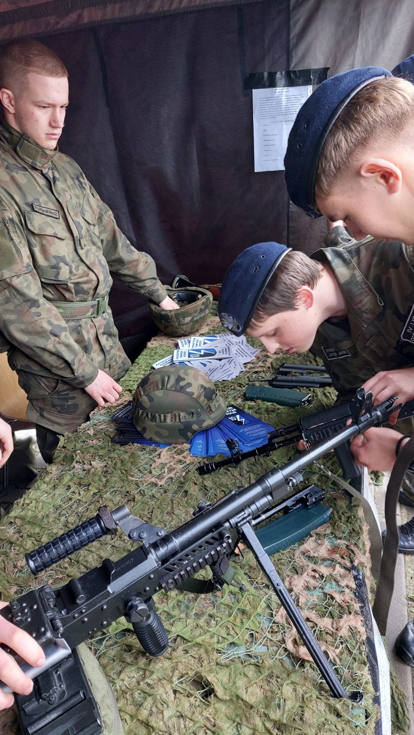 Spartakiada szk&oacute;ł mundurowych wojew&oacute;dztw dolnośląskiego i opolskiego
