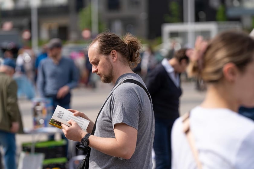 Pchli targ przy Centrum Historii Zjezdnia we Wrocławiu