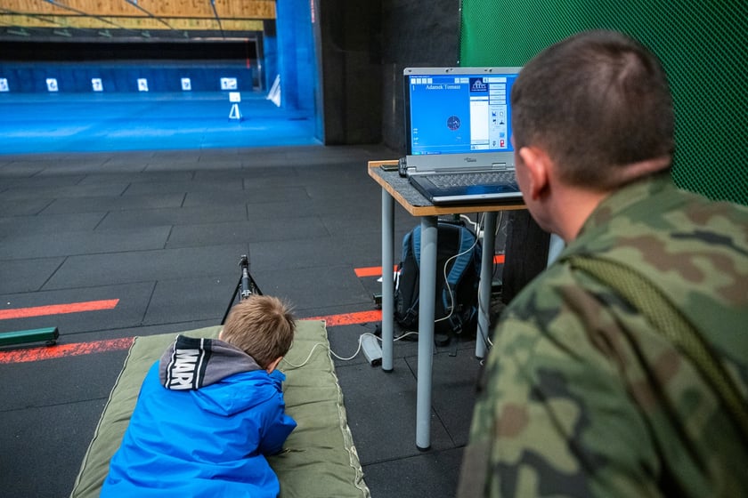 Żołnierze 10 Wrocławskiej Brygady Łączności we Wrocławiu zorganizowali szkolenie wojskowe dla mieszkańców