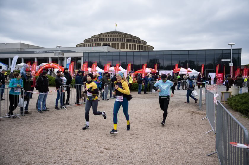 Wiosenna edycja Biegu Kobiet Zawsze Pier(w)si we Wrocławiu