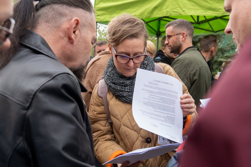 Mieszkańcy Lipy Piotrowskiej na spotkaniu z Jackiem Sutrykiem, prezydentem Wrocławia