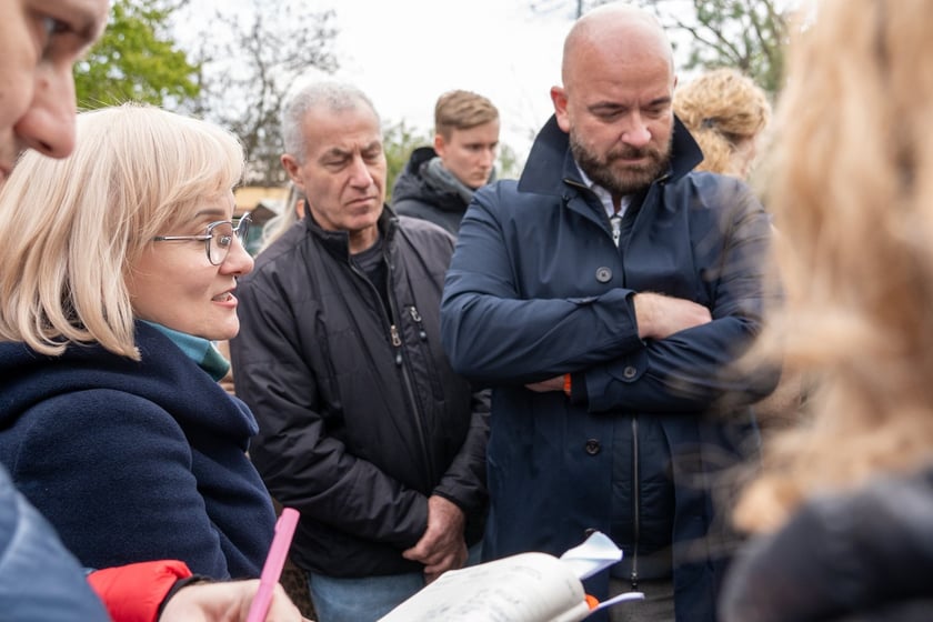 Mieszkańcy Lipy Piotrowskiej na spotkaniu z Jackiem Sutrykiem, prezydentem Wrocławia