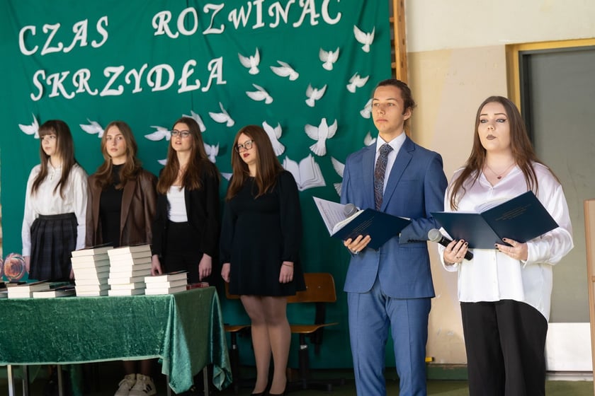 Zakończenie roku szkolnego maturzystów VII LO we Wrocławiu