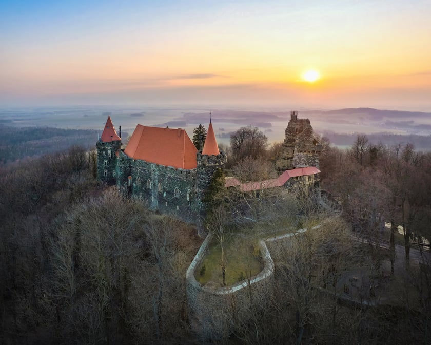 Na zdjęciu widok z lotu ptaka  na Zamek Grodziec