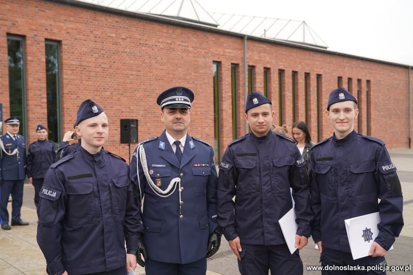 Nowe policjantki i nowi policjanci z Dolnego Śląska
