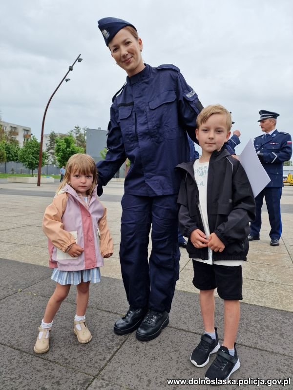 Nowe policjantki i nowi policjanci z Dolnego Śląska