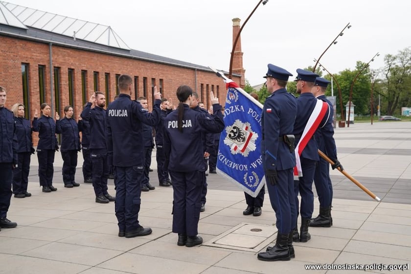 Nowe policjantki i nowi policjanci z Dolnego Śląska