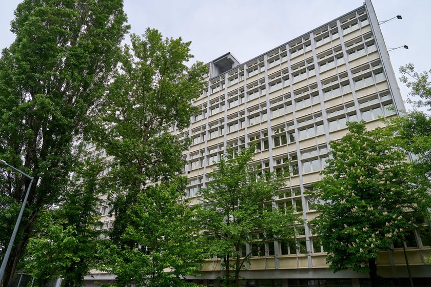 Biurowiec Zremb przy ul. Traugutta na Przedmieściu Oławskim