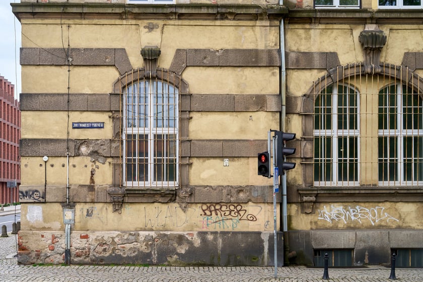 Była Poczta Paczkowa i Telegraf, także siedziba Orange Polska, na Starym Mieście