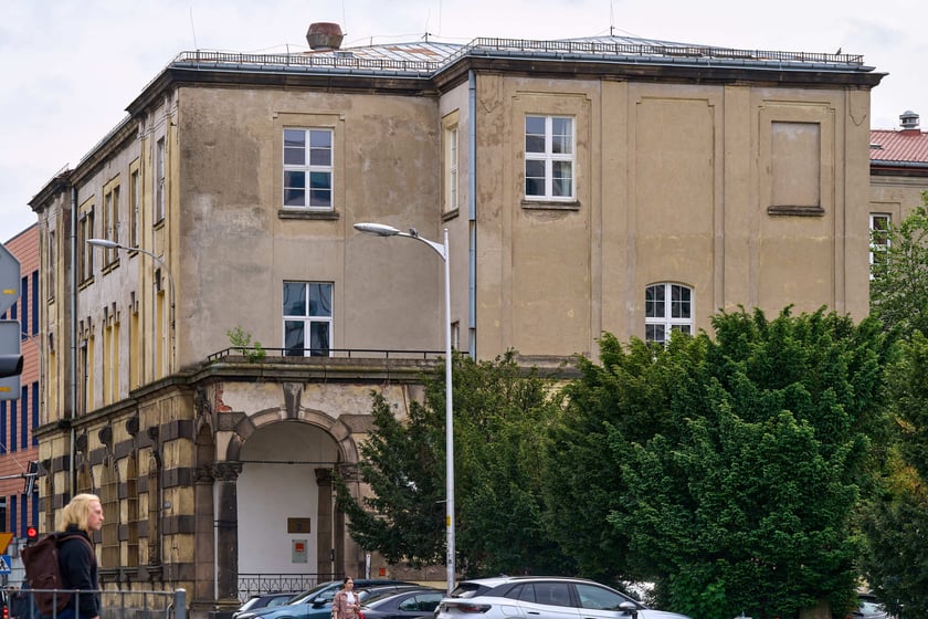 Była Poczta Paczkowa i Telegraf, także siedziba Orange Polska, na Starym Mieście